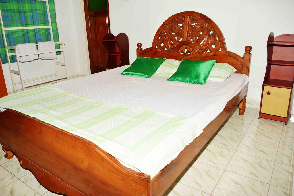 Sampathaa Residence Negombo Extérieur photo
