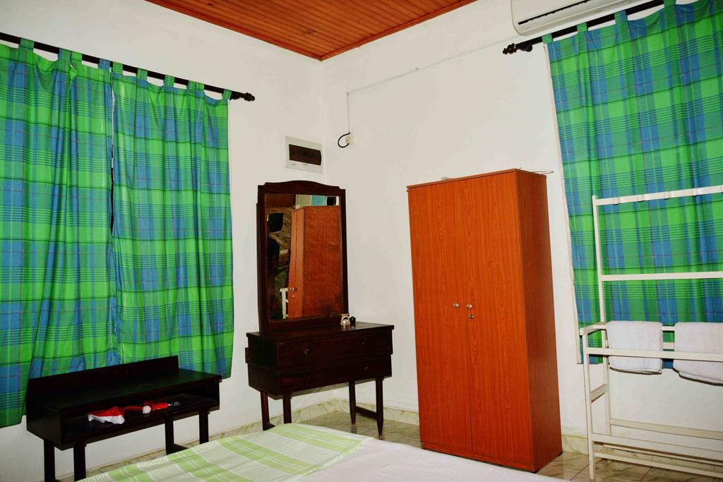 Sampathaa Residence Negombo Extérieur photo