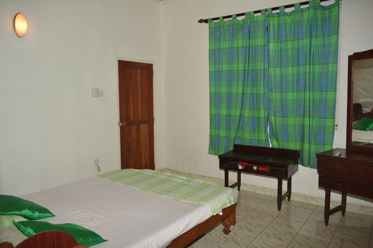 Sampathaa Residence Negombo Extérieur photo
