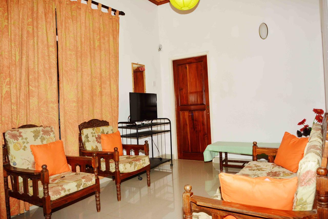 Sampathaa Residence Negombo Extérieur photo