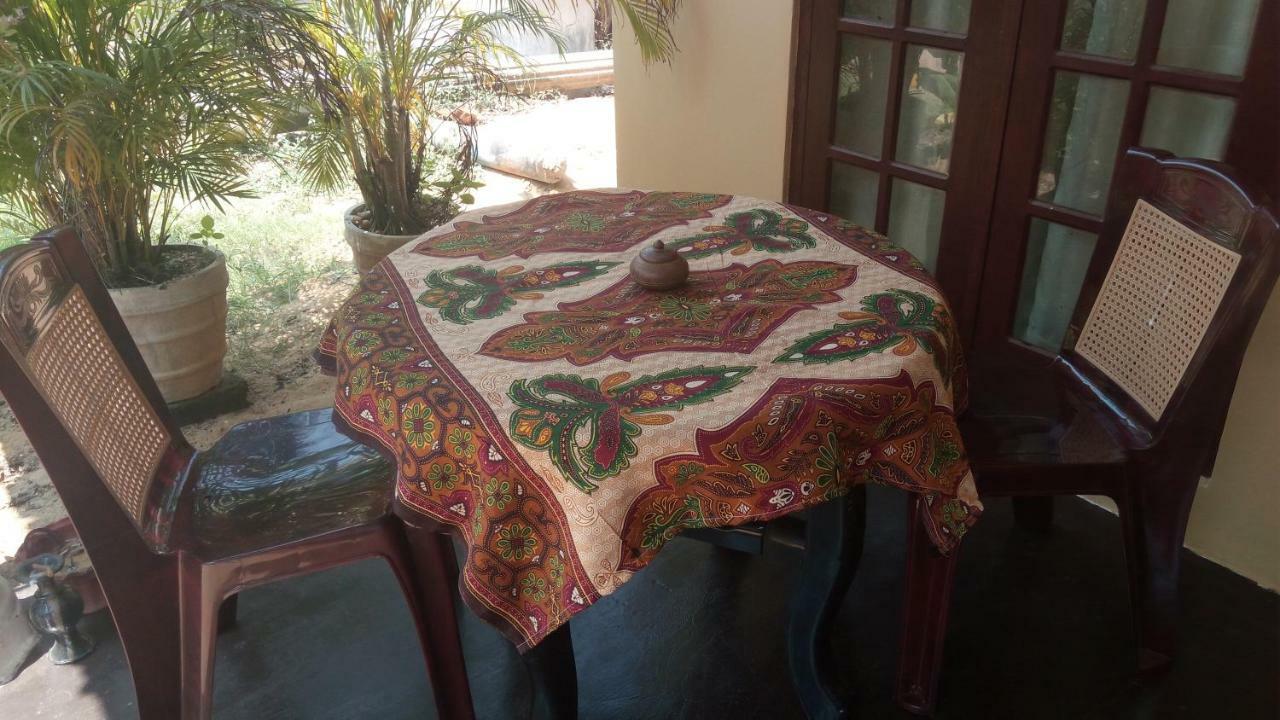 Sampathaa Residence Negombo Chambre photo